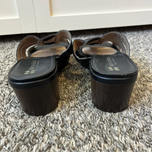 Naturalizer Women’s Black Slide‎ Sandals With Heel Size 8.5